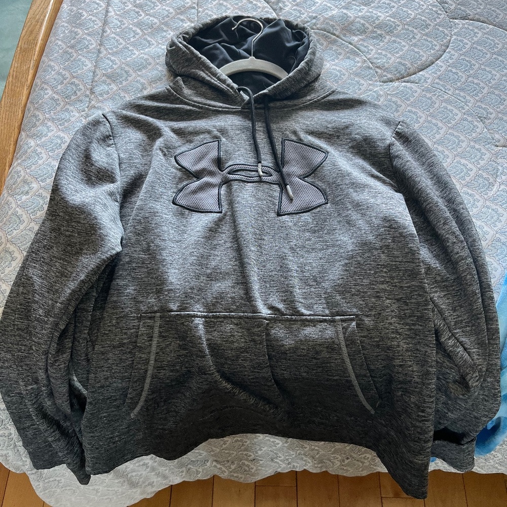 Under Armour sweatshirt